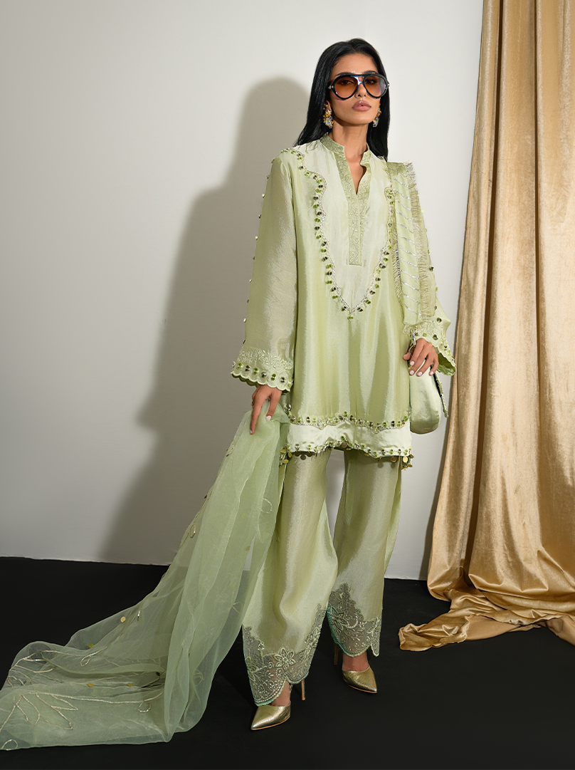 The Palm Chic Suit