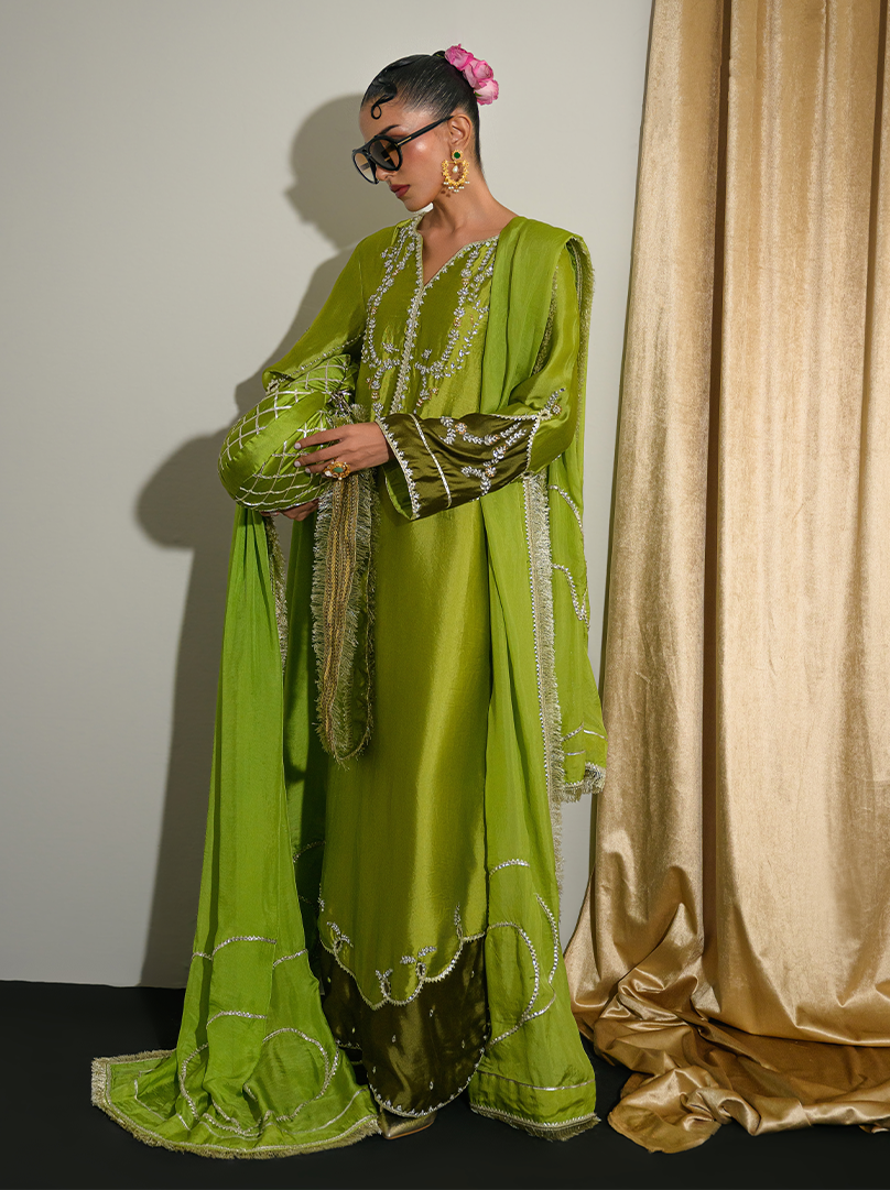The AMNA Kaftan
